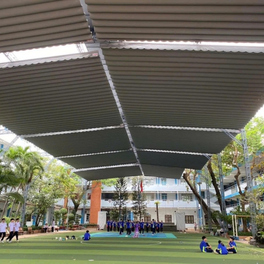 Mái che bạt trường học